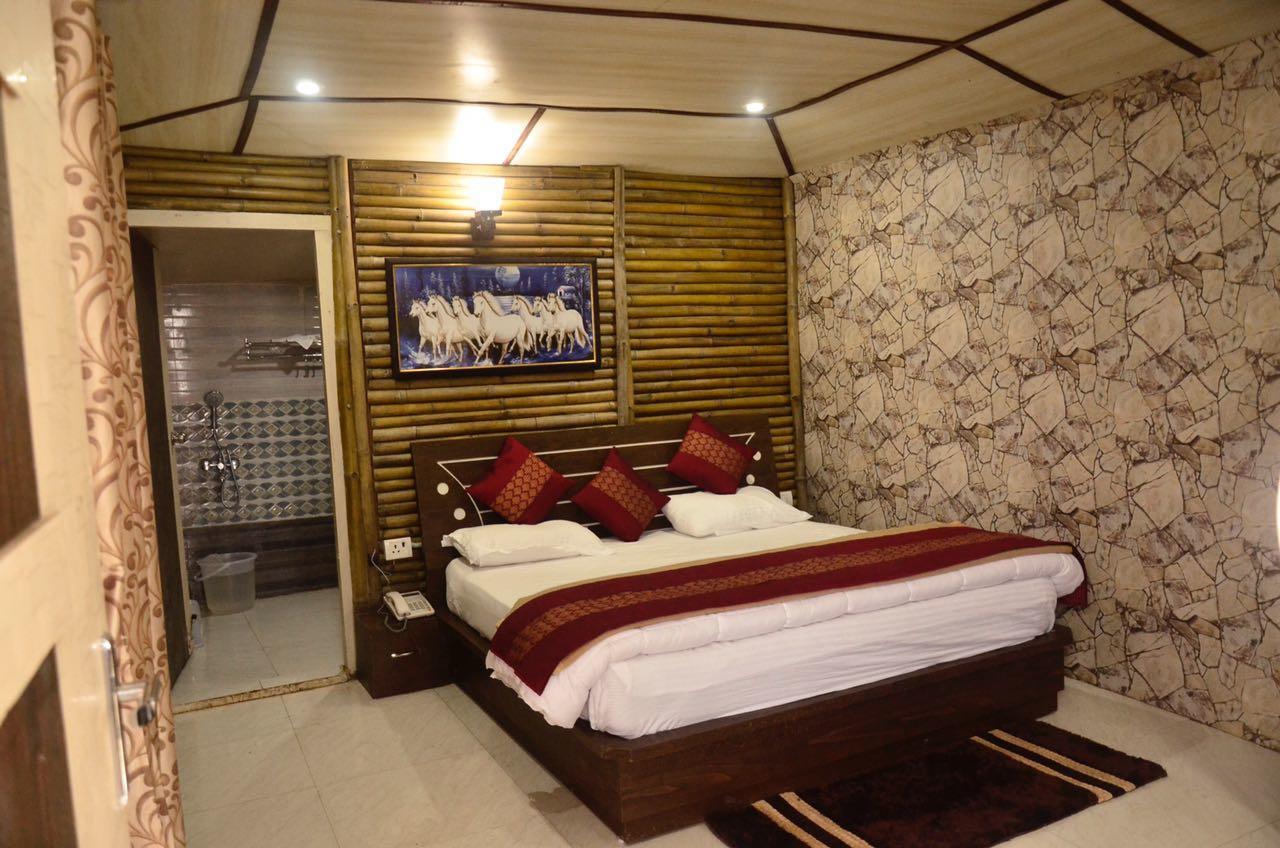 V Resorts Glamwoods Dhanulti Dhanaulti Buitenkant foto