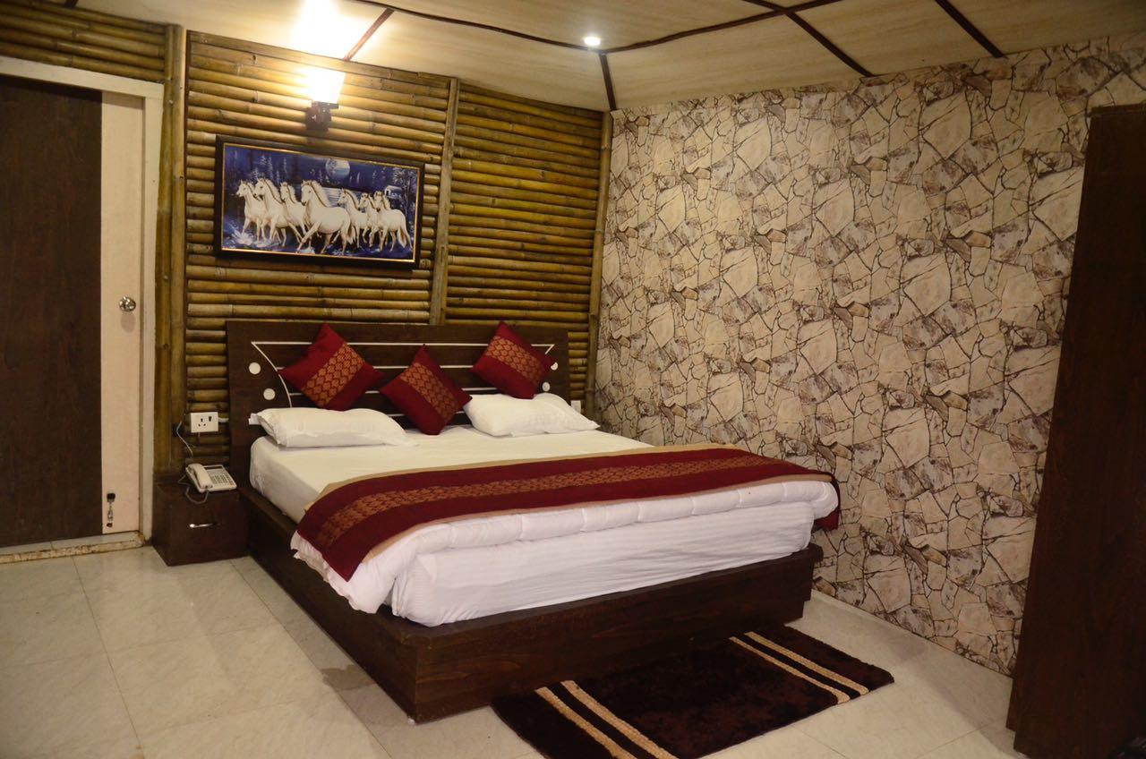 V Resorts Glamwoods Dhanulti Dhanaulti Buitenkant foto